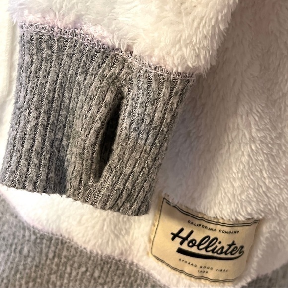 HOLLISTER Soft Faux Fur Soft White Pullover Turtle Neck Sweater XSmall - Picture 6 of 11